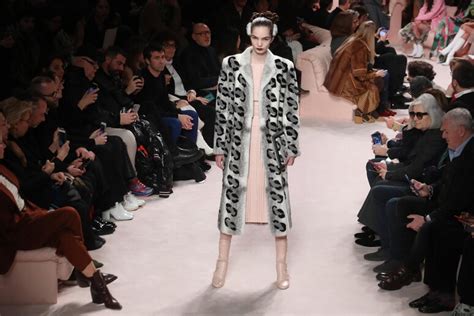 Moda, sul digitale si distingue per eco sostenibilità. Fendi al top